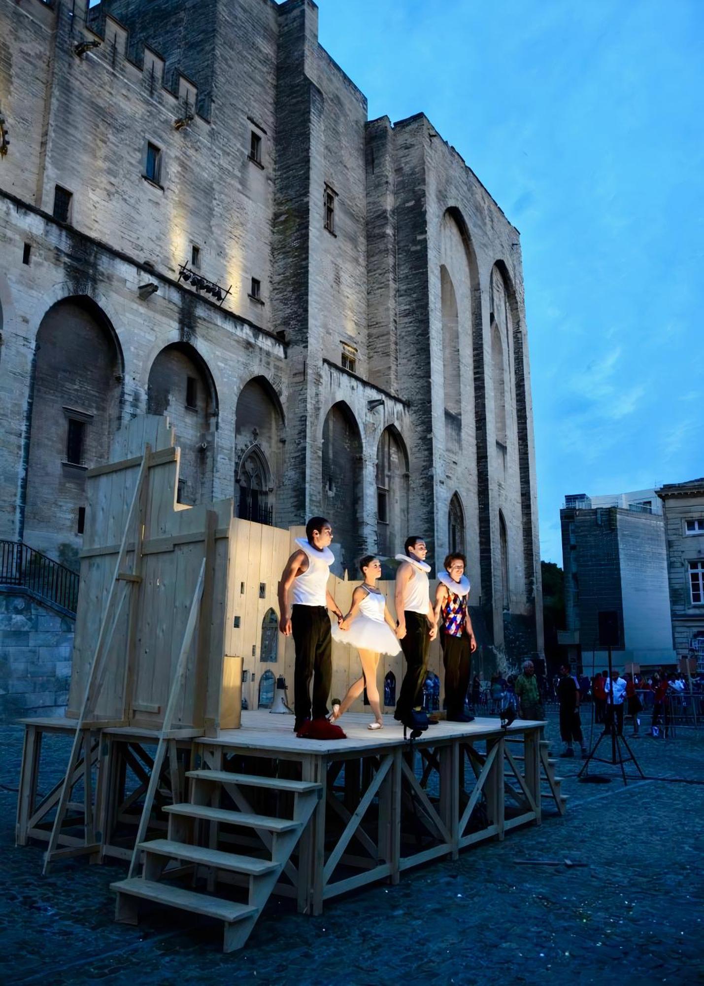 Le Petit Avignon - Chambres & Appartement A Deux Pas Du Pont D'Avignon Et Du Palais Des Papes ภายนอก รูปภาพ