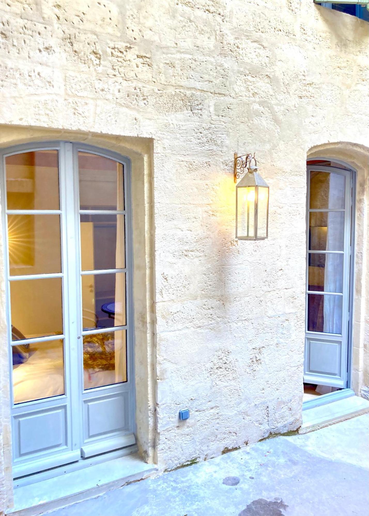 Le Petit Avignon - Chambres & Appartement A Deux Pas Du Pont D'Avignon Et Du Palais Des Papes ภายนอก รูปภาพ