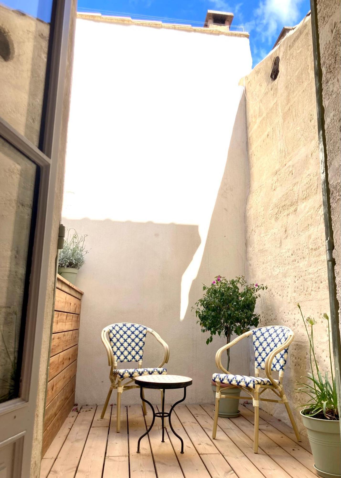 Le Petit Avignon - Chambres & Appartement A Deux Pas Du Pont D'Avignon Et Du Palais Des Papes ห้อง รูปภาพ