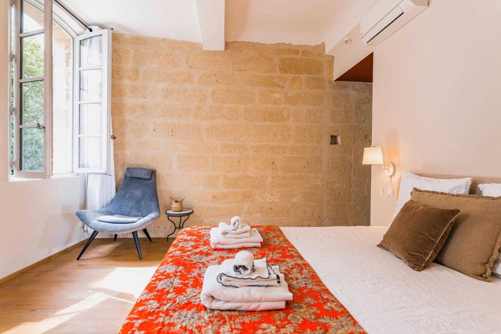 Le Petit Avignon - Chambres & Appartement A Deux Pas Du Pont D'Avignon Et Du Palais Des Papes ภายนอก รูปภาพ